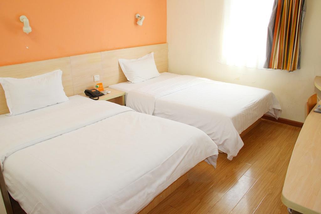 7Days Inn Guangzhou Jiaokou Subway Station 2Nd חדר תמונה