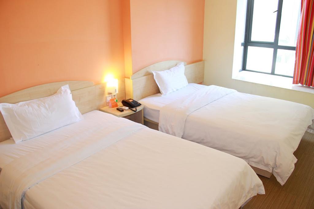 7Days Inn Guangzhou Jiaokou Subway Station 2Nd חדר תמונה