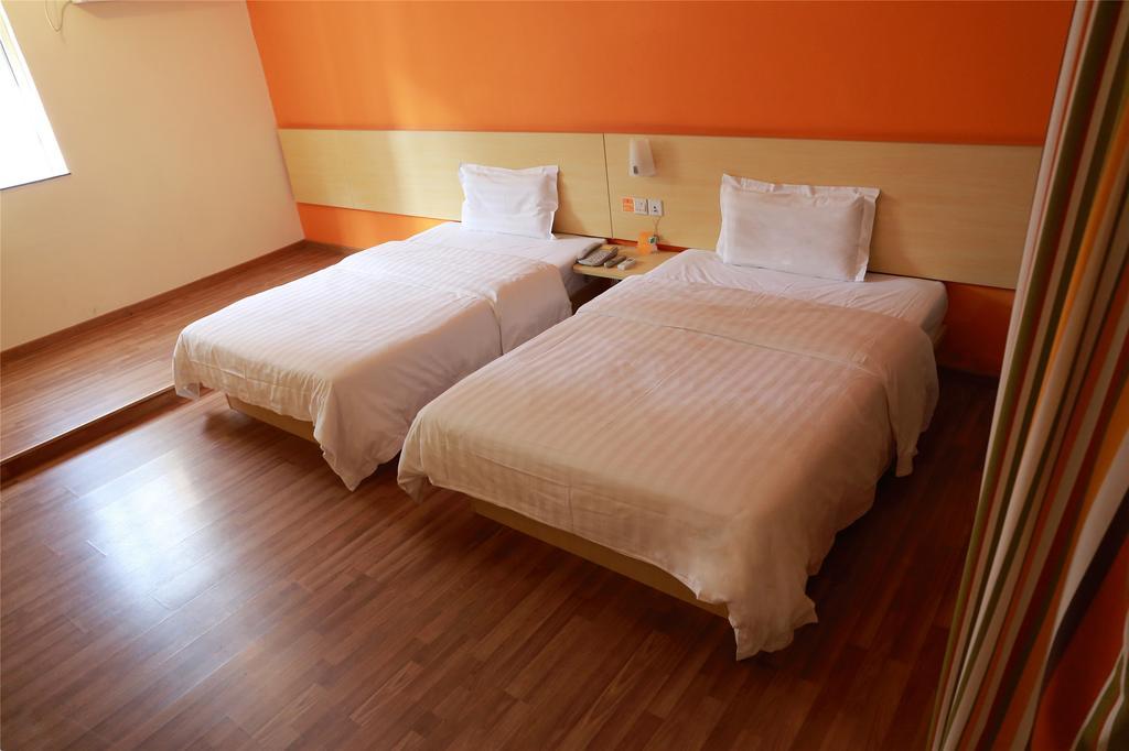 7Days Inn Guangzhou Jiaokou Subway Station 2Nd חדר תמונה