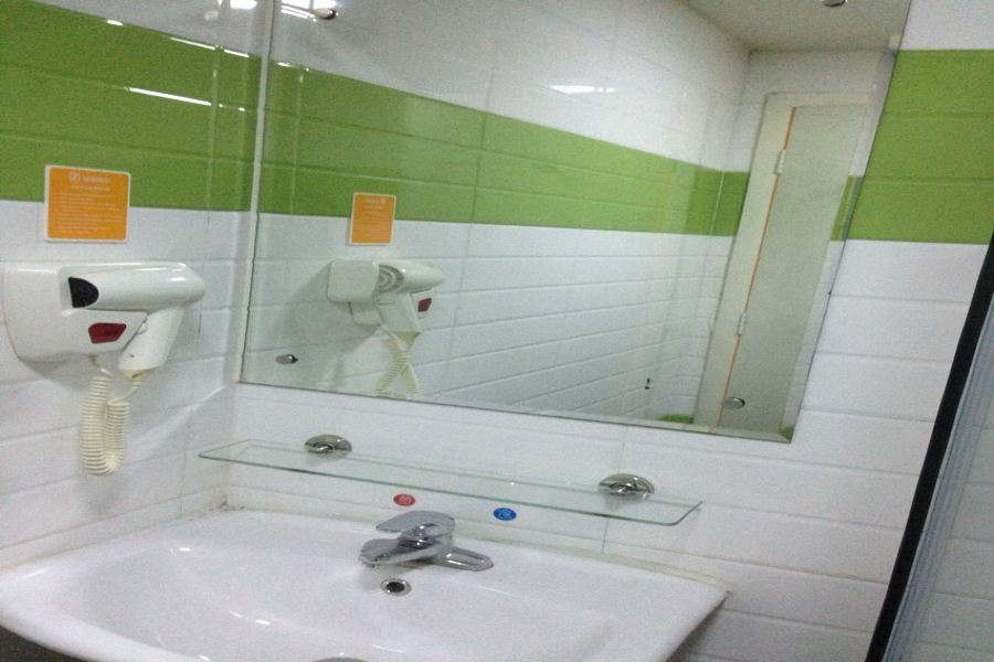7Days Inn Guangzhou Jiaokou Subway Station 2Nd מראה חיצוני תמונה